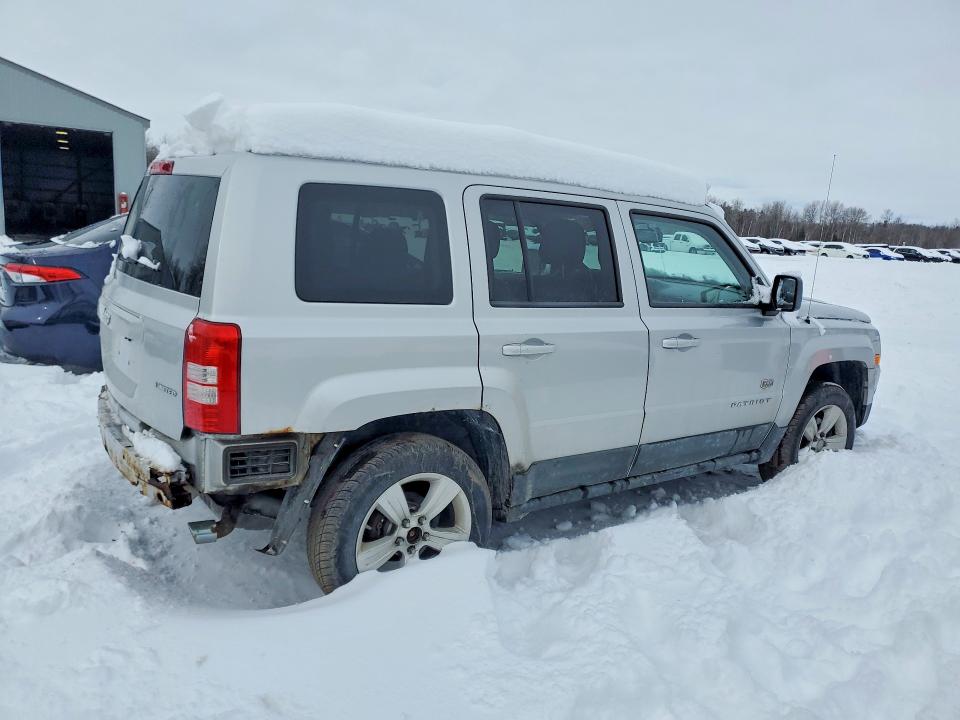 Photo 3 from auction – 2011 JEEP PATRIOT with VIN 1J4NF4GB1BD229215