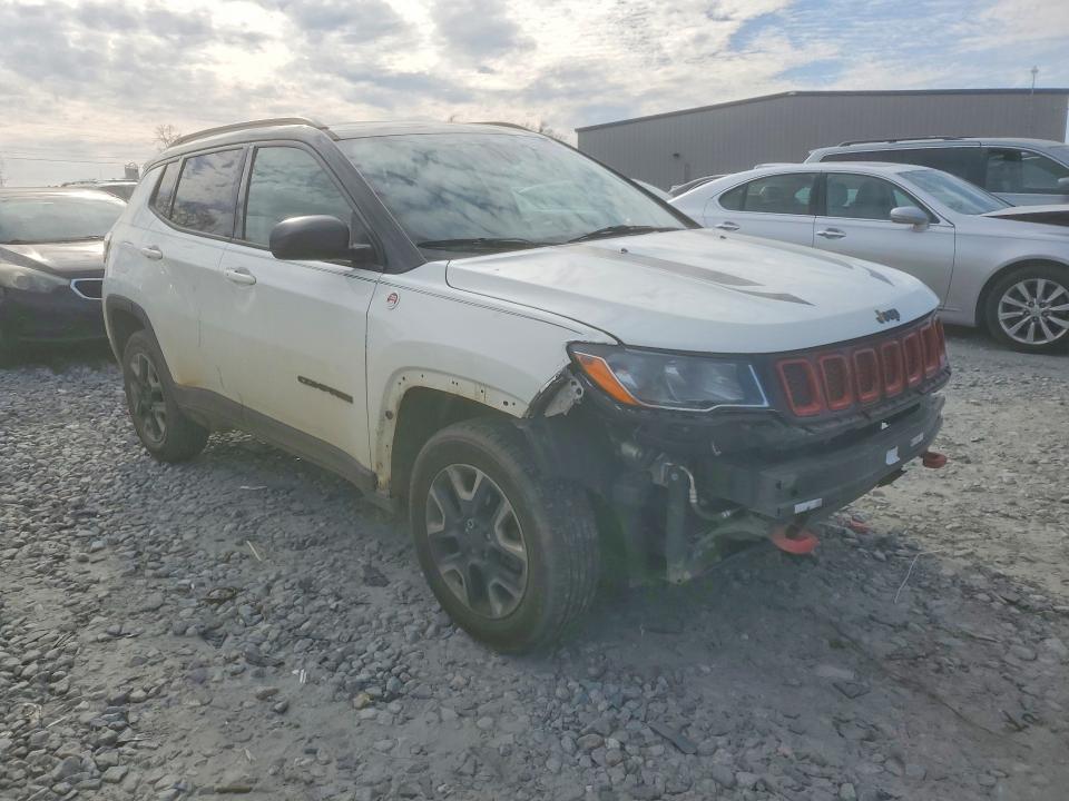 Photo 4 from auction – 2017 JEEP COMPASS with VIN 3C4NJDDB8HT667094