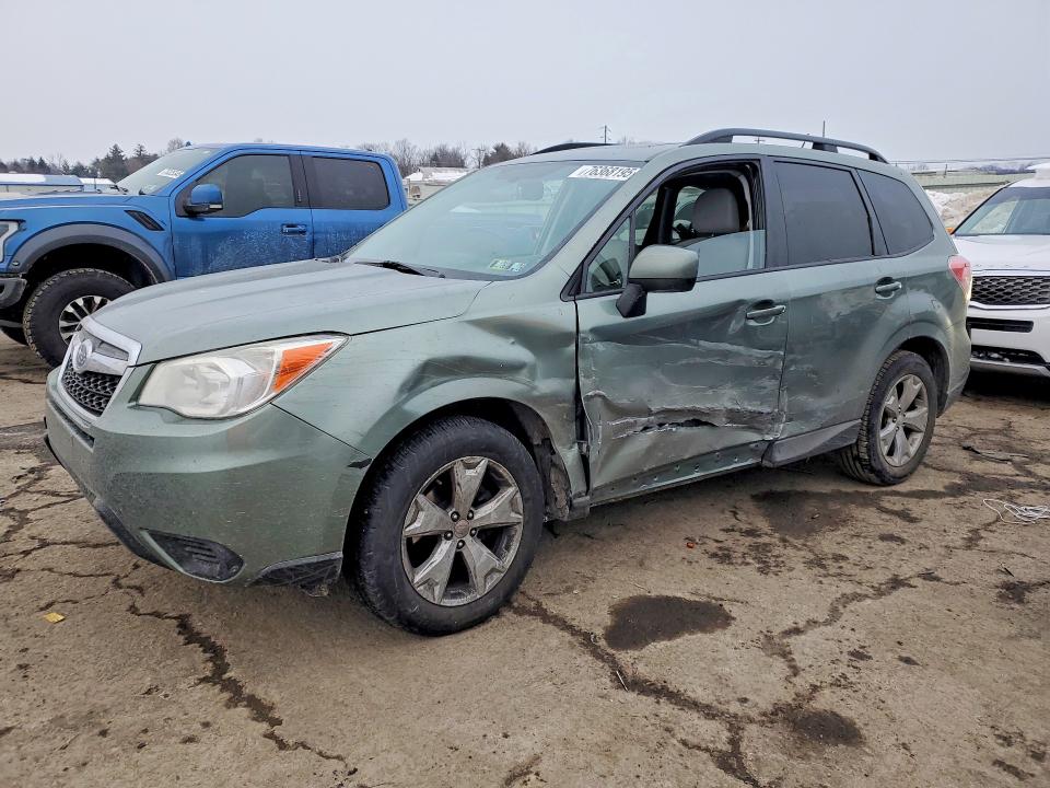 SUBARU FORESTER 2 2015 with VIN JF2SJADC9FH401221 - Photo from auction