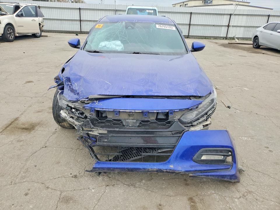 Photo 5 from auction – 2018 HONDA ACCORD with VIN 1HGCV1F37JA153235