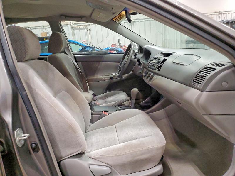 Photo 7 from auction – 2003 TOYOTA CAMRY LE with VIN 4T1BF32K03U543137