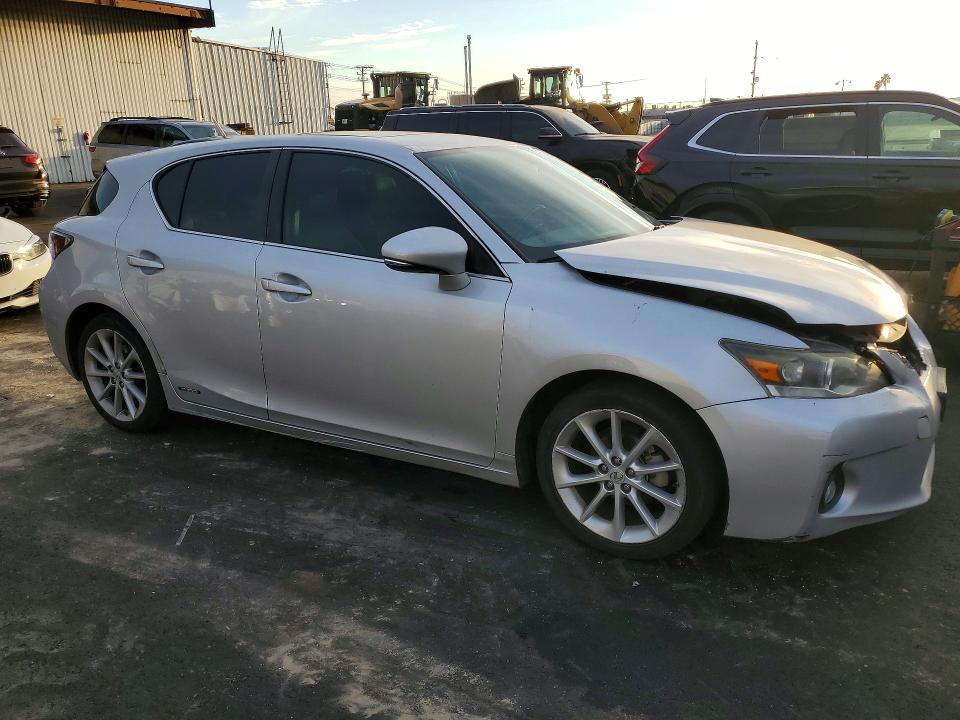 Photo 4 from auction – 2011 LEXUS CT with VIN JTHKD5BH9B2028818