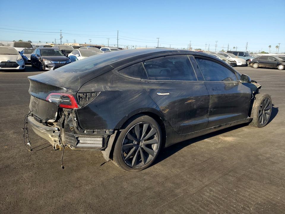 Photo 3 from auction – 2018 TESLA MODEL 3 with VIN 5YJ3E1EB8JF067267