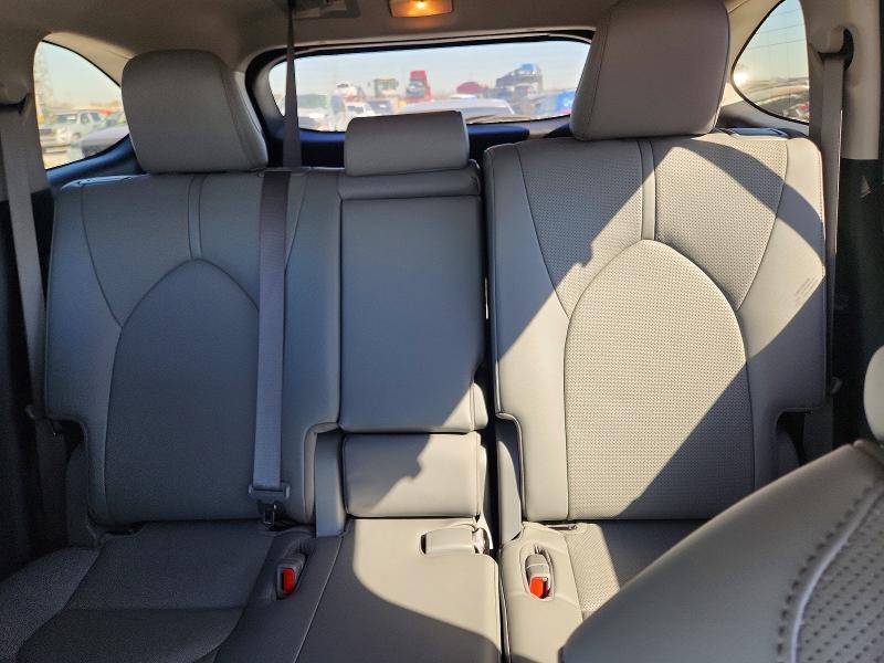 Photo 10 from auction – 2022 TOYOTA HIGHLANDER with VIN 5TDYZRAH5NS141054