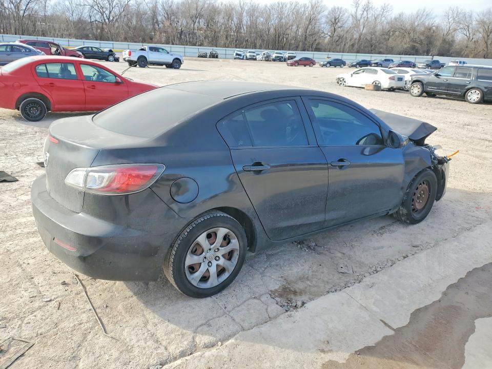 Photo 3 from auction – 2012 MAZDA 3 I with VIN JM1BL1UF3C1559125