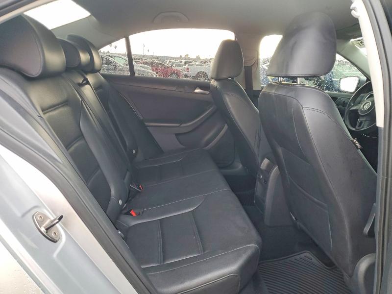 Photo 10 from auction – 2014 VOLKSWAGEN JETTA with VIN 3VWD17AJ5EM256991