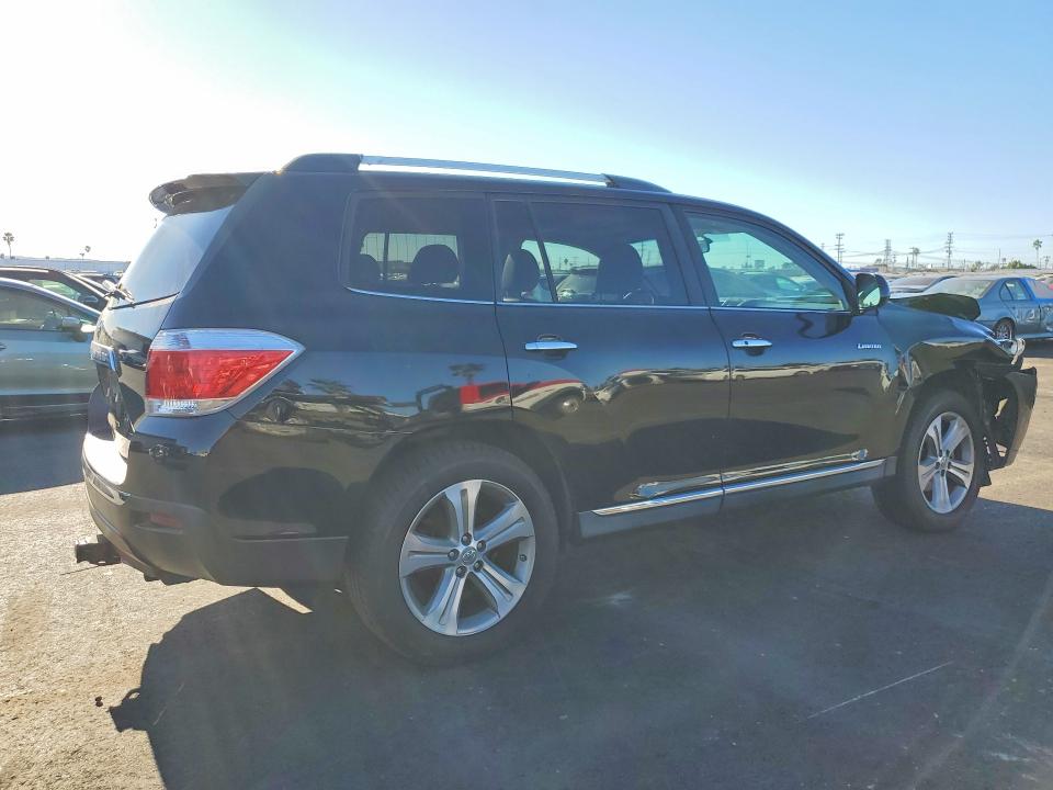 Photo 3 from auction – 2013 TOYOTA HIGHLANDER with VIN 5TDYK3EH3DS130242