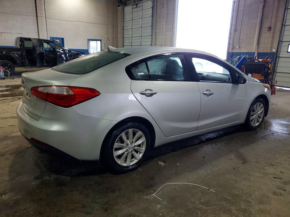 Photo 3 from auction – 2014 KIA FORTE LX with VIN KNAFX4A68E5105845