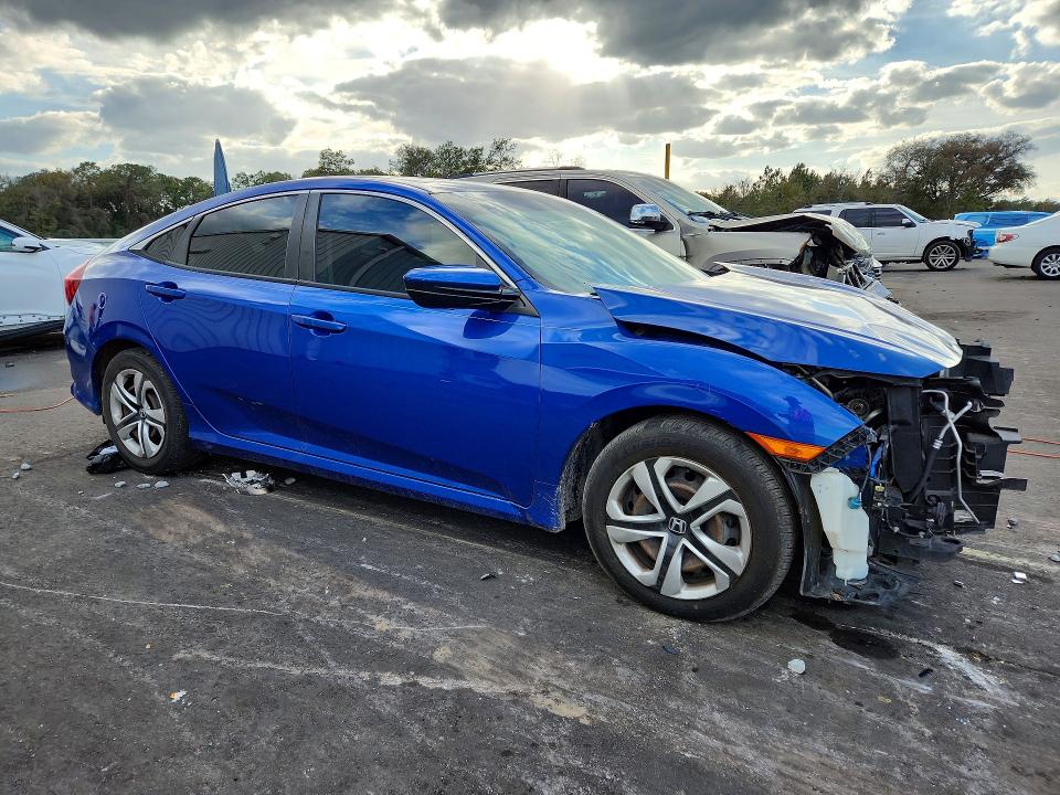 Photo 4 from auction – 2017 HONDA CIVIC with VIN 19XFC2E55HE000399