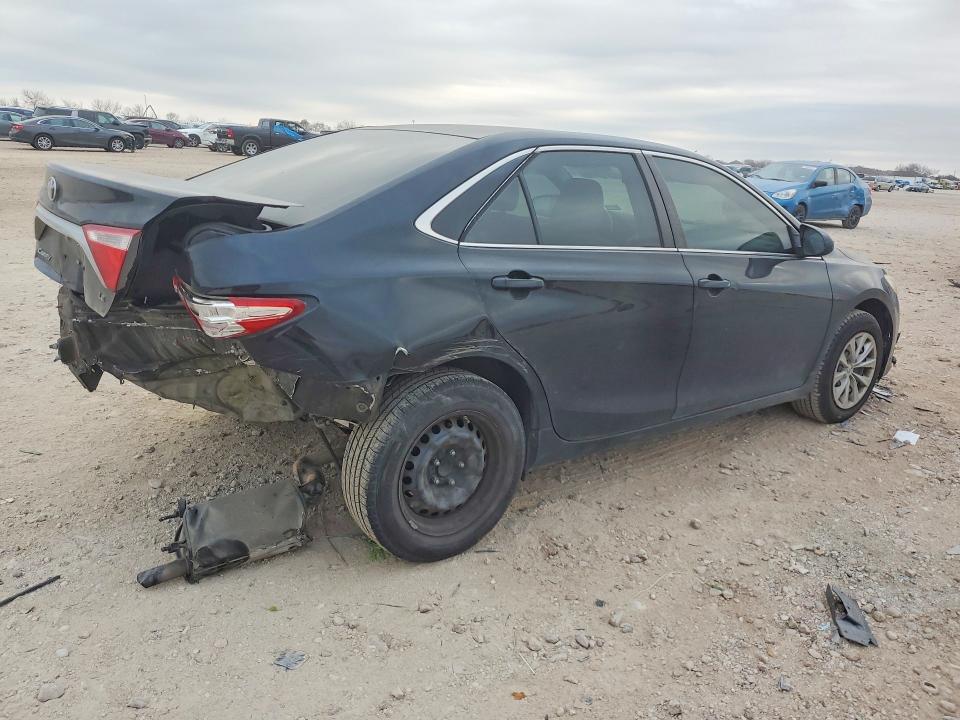 Photo 3 from auction – 2016 TOYOTA CAMRY with VIN 4T4BF1FKXGR577760