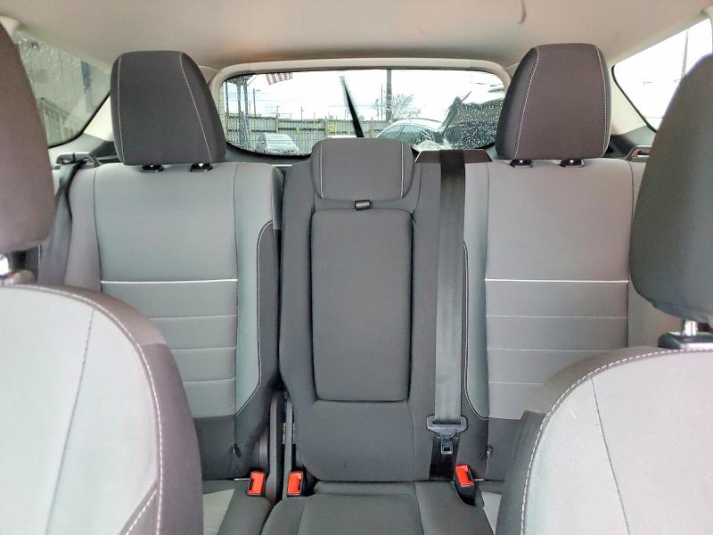 Photo 10 from auction – 2015 FORD ESCAPE with VIN 1FMCU0G93FUB31538