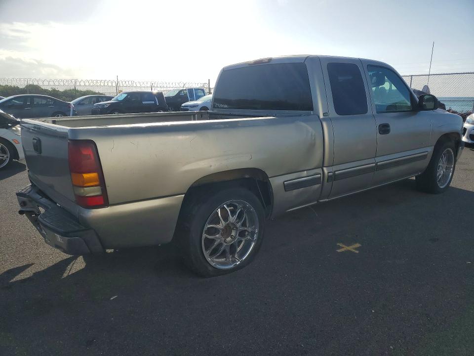 Photo 3 from auction – 2001 CHEVROLET SILVERADO with VIN 2GCEC19W311263339