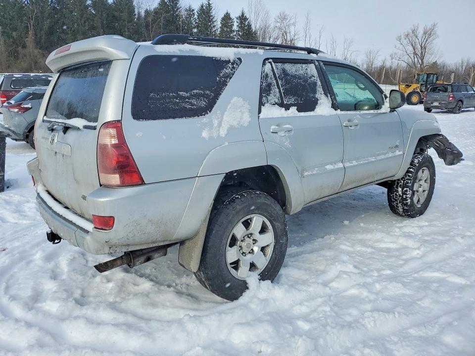 Foto 3 de la subasta – 2005 TOYOTA 4RUNNER SR con VIN JTEBU14R950073351
