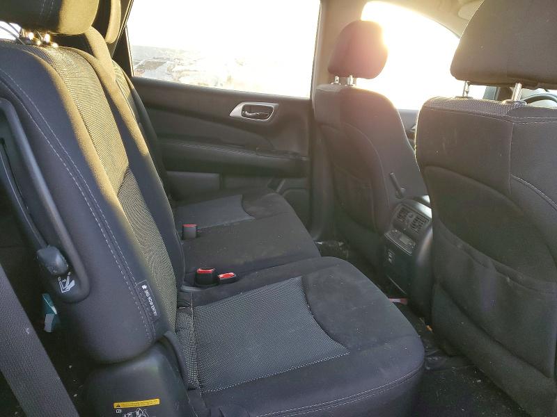Foto 11 de la subasta – 2018 NISS PATHFINDER con VIN 5N1DR2MM0JC618186