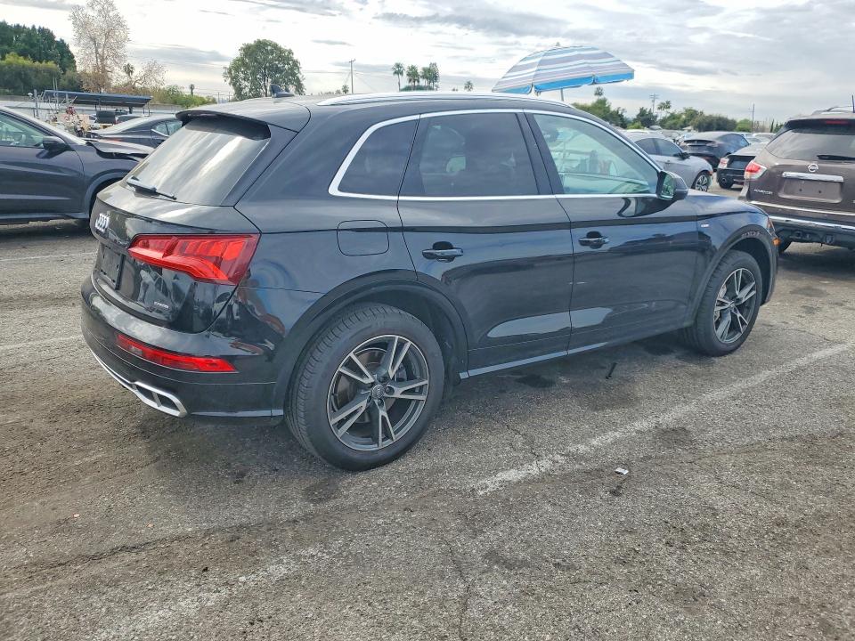 Photo 3 from auction – 2020 AUDI Q5 E PREMI with VIN WA1G2AFY4L2049703