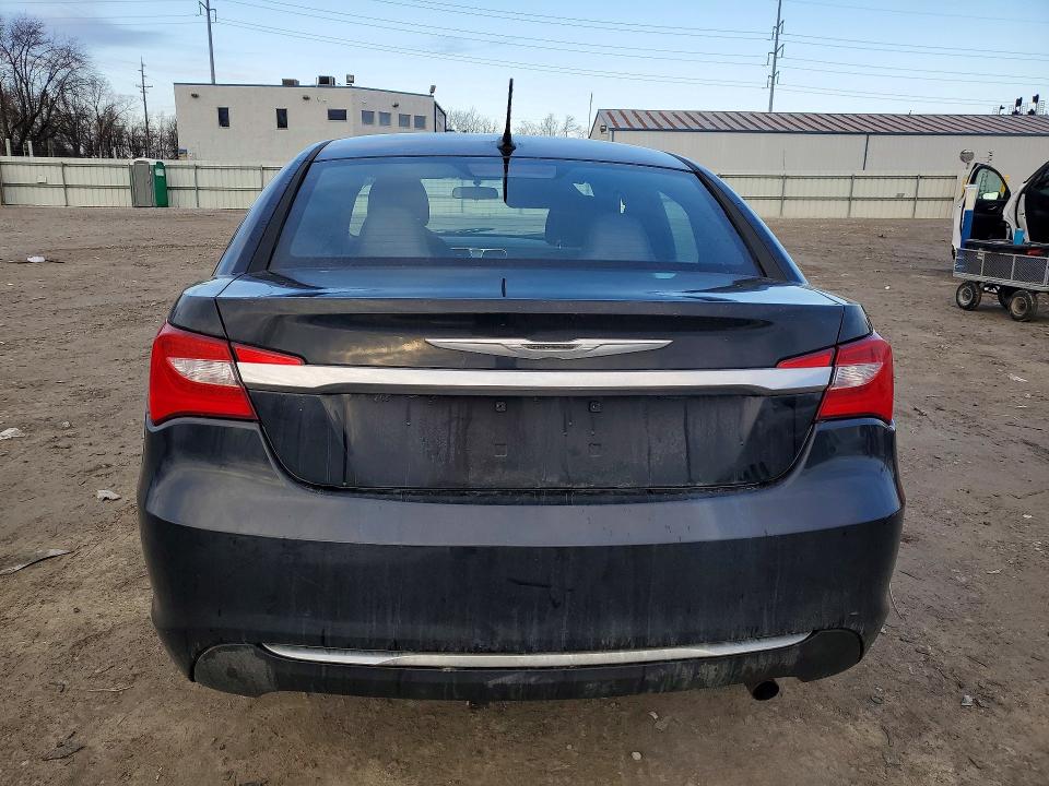 Photo 6 from auction – 2013 CHRYSLER 200 with VIN 1C3CCBAB0DN606279