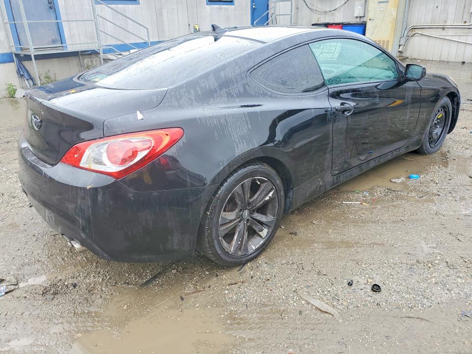 Photo 3 from auction – 2011 HYUNDAI GENESIS CO with VIN KMHHT6KD5BU065026