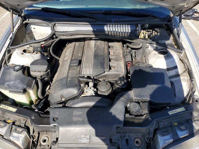 Photo 11 from auction – 2001 BMW 330 with VIN WBABS53421JU87516