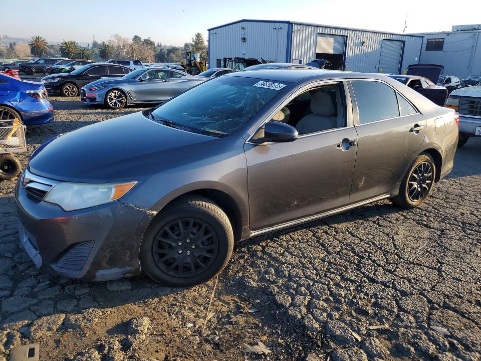 Zdjęcie 1 z aukcji – 2012 TOYOTA CAMRY z VIN 4T4BF1FK3CR183480