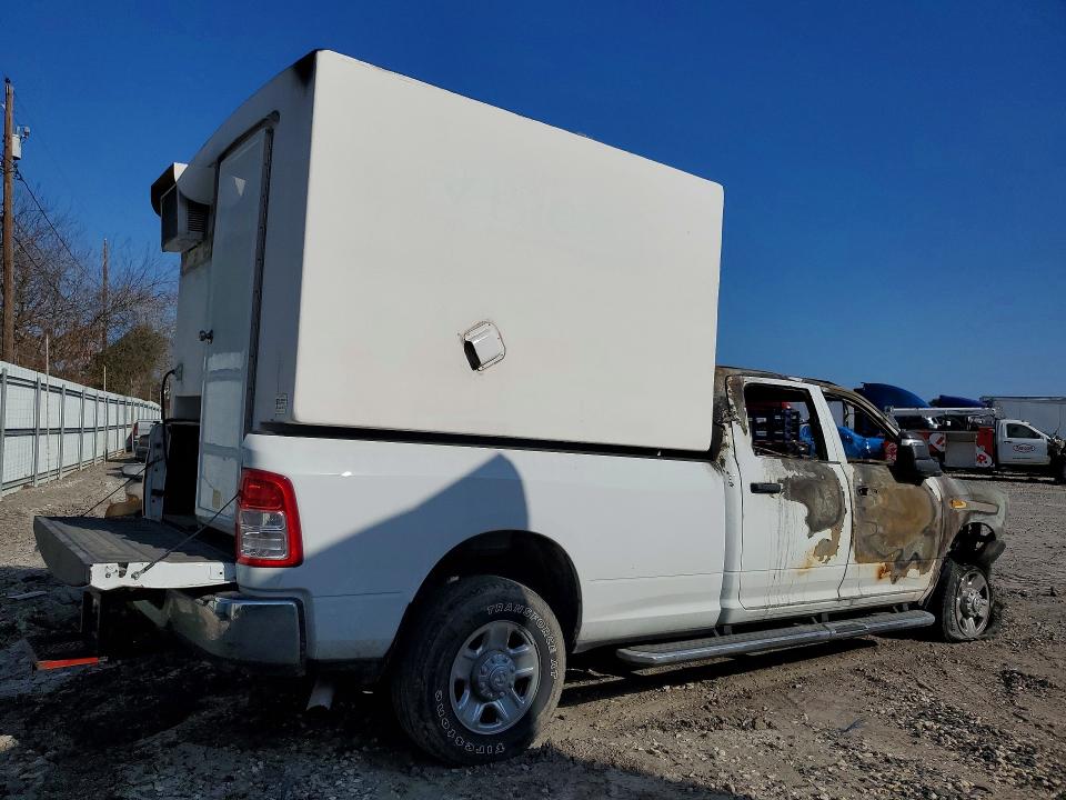 Photo 3 from auction – 2023 RAM 2500 with VIN 3C6UR5HJ6PG548938