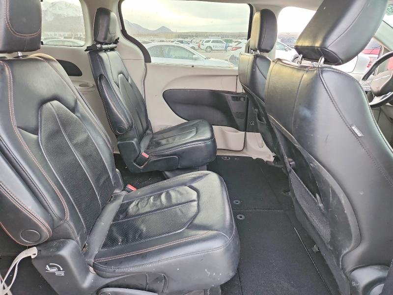 Photo 11 from auction – 2018 CHRYSLER PACIFICA with VIN 2C4RC1BGXJR114416