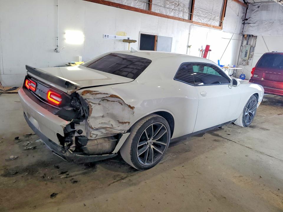 Photo 3 from auction – 2020 DODGE CHALLENGER with VIN 2C3CDZAG1LH161656