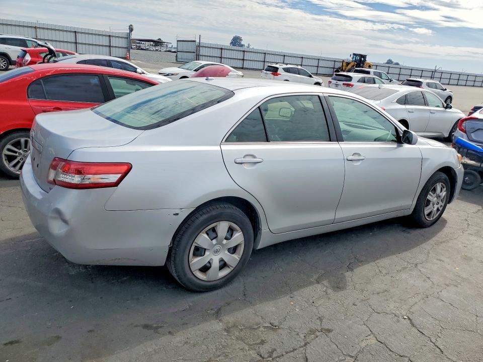 Photo 3 from auction – 2010 TOYOTA CAMRY with VIN 4T1BF3EK9AU048220