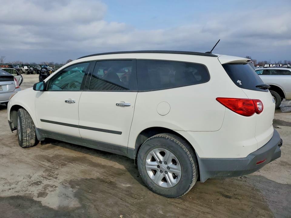 Photo 2 from auction – 2012 CHEVROLET TRAVERSE with VIN 1GNKRFED7CJ422298