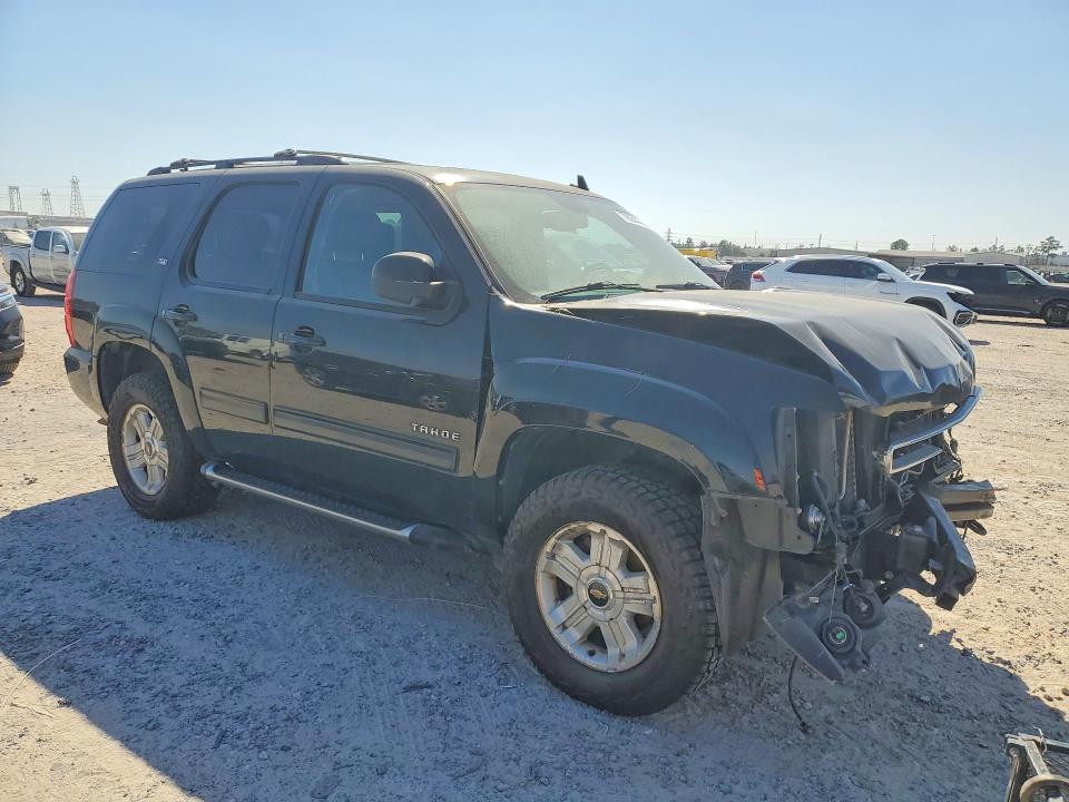 Photo 4 from auction – 2011 CHEVROLET TAHOE with VIN 1GNSKBE05BR316913
