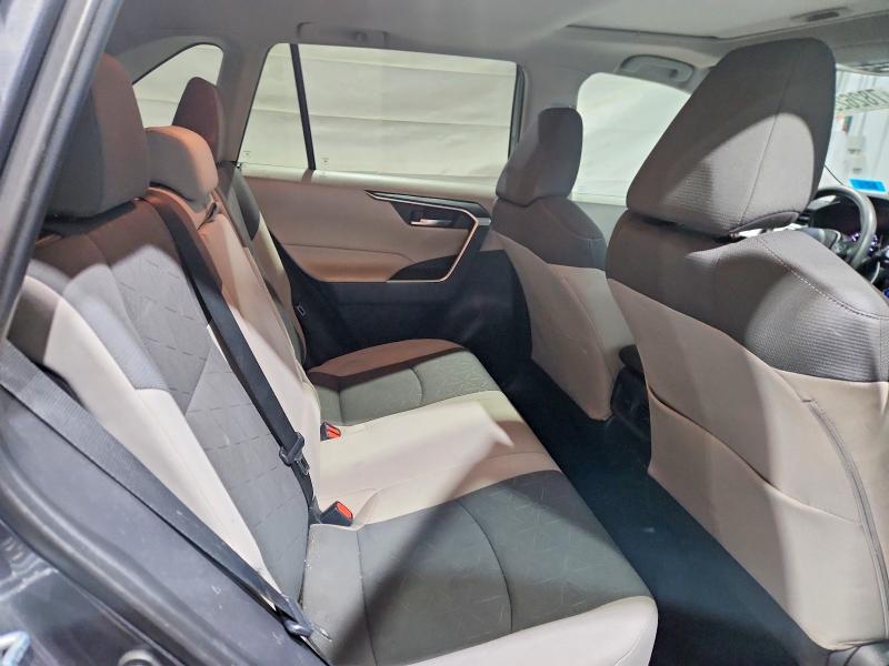 Photo 10 from auction – 2019 TOYOTA RAV4 with VIN 2T3P1RFV7KW057765