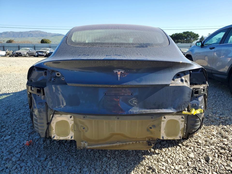 Photo 6 from auction – 2018 TESLA MODEL 3 with VIN 5YJ3E1EA1JF178069