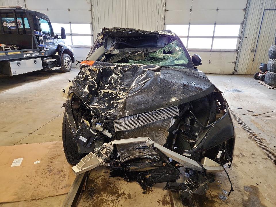 Photo 5 from auction – 2023 FORD EXPLORER with VIN 1FMSK8DH2PGB87742