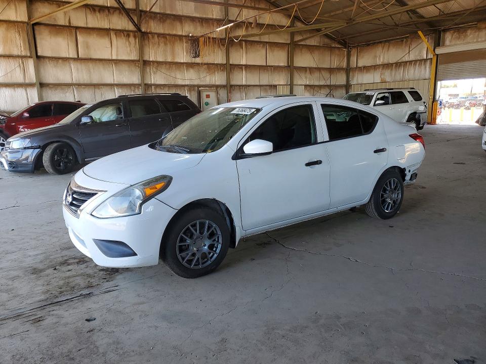 NISSAN VERSA S 2016 with VIN 3N1CN7AP5GL839984 - Photo from auction
