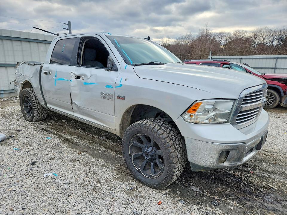 Photo 4 from auction – 2018 RAM 1500 with VIN 3C6RR7LT6JG196266
