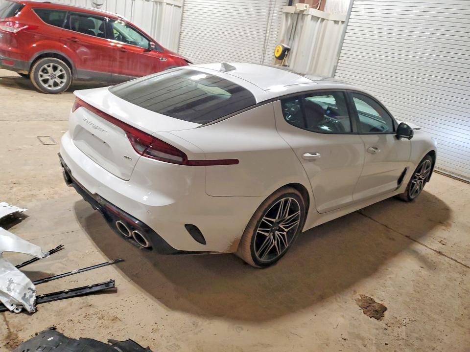 Foto 3 de la subasta – 2023 KIA STINGER con VIN KNAE55LC8P6125472