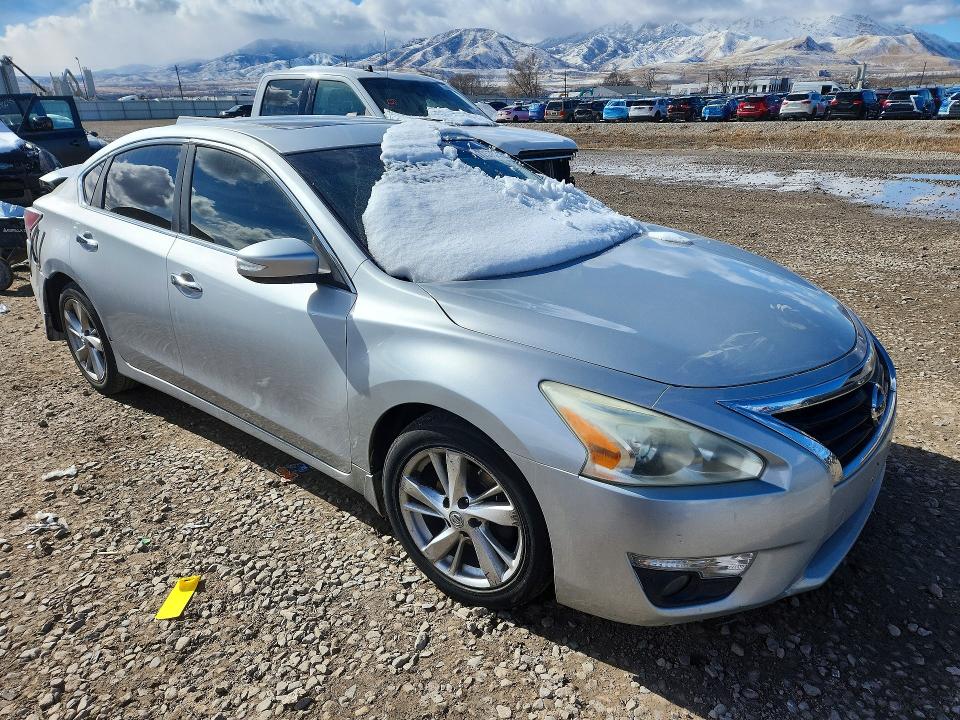 Photo 4 from auction – 2015 NISS ALTIMA with VIN 1N4AL3AP1FC204683