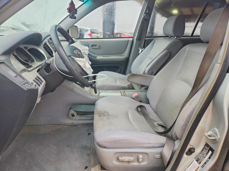 Photo 7 from auction – 2004 TOYOTA HIGHLANDER with VIN JTEGP21A140026640