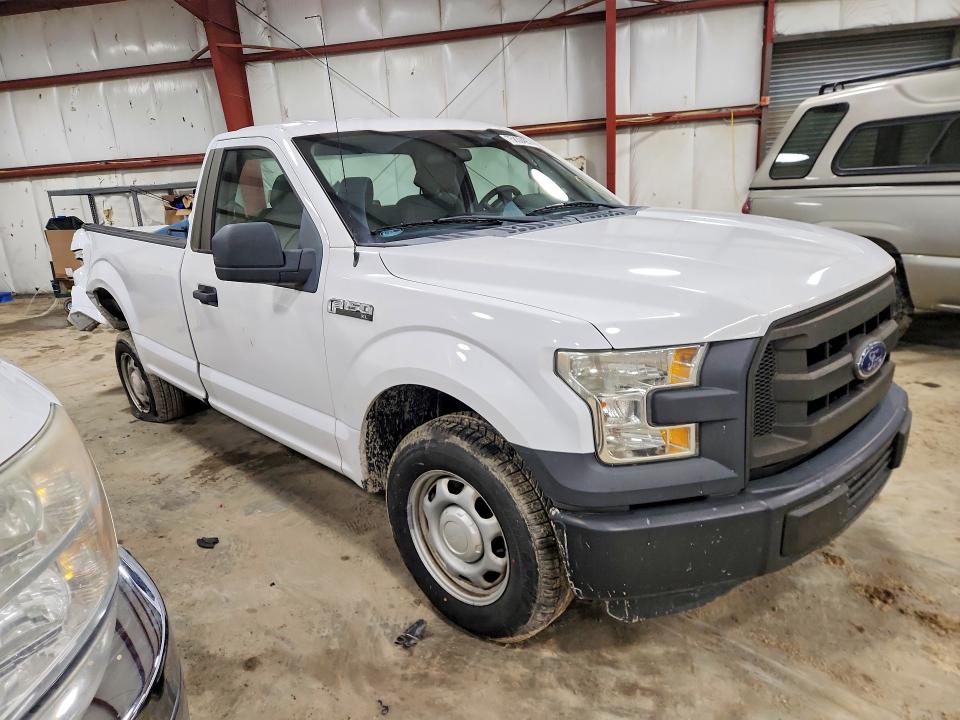 Zdjęcie 4 z aukcji – 2016 FORD F150 z VIN 1FTMF1C83GKD71434
