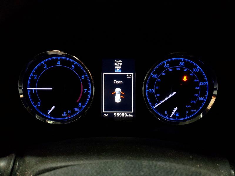 Photo 9 from auction – 2017 TOYOTA COROLLA L with VIN 5YFBURHE6HP619026