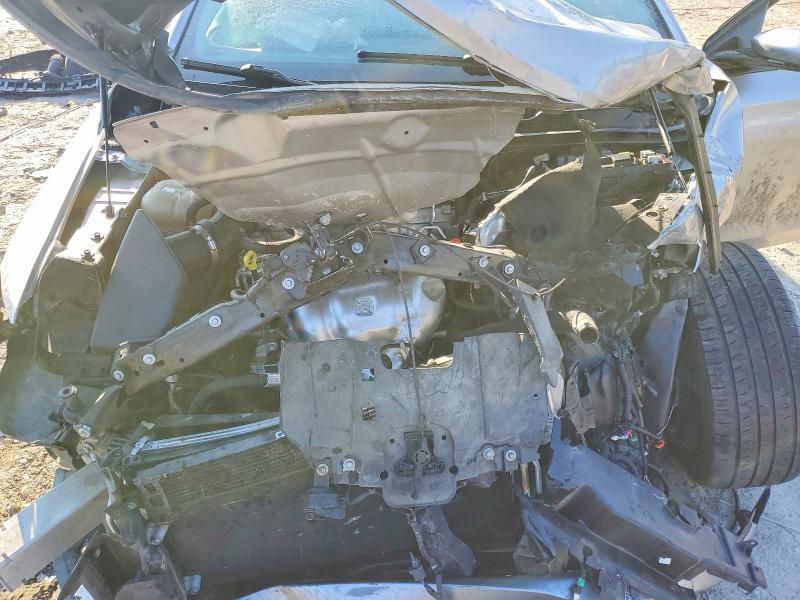 Photo 11 from auction – 2016 CHRYSLER 200 with VIN 1C3CCCBB1GN125773
