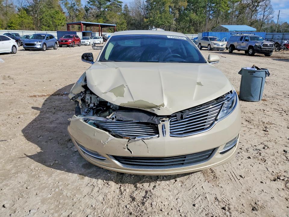 Photo 5 from auction – 2016 LINCOLN MKZ with VIN 3LN6L2G90GR610360