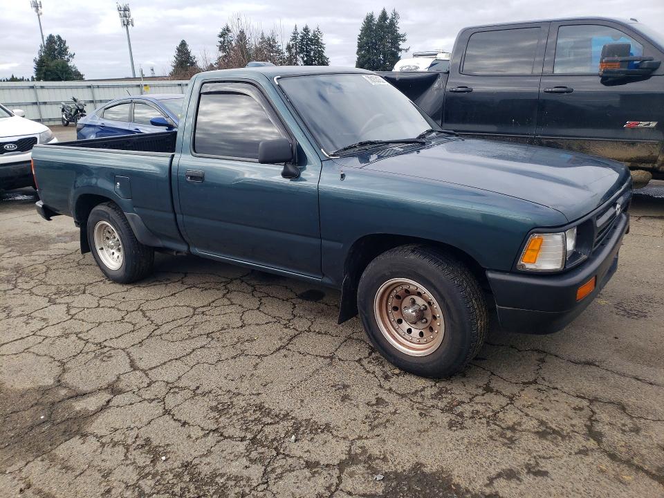 Photo 4 from auction – 1994 TOYOTA PICKUP with VIN JT4RN81A8R5198261