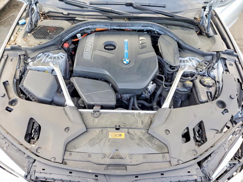 Photo 11 from auction – 2018 BMW 530E with VIN WBAJA9C56JB253355