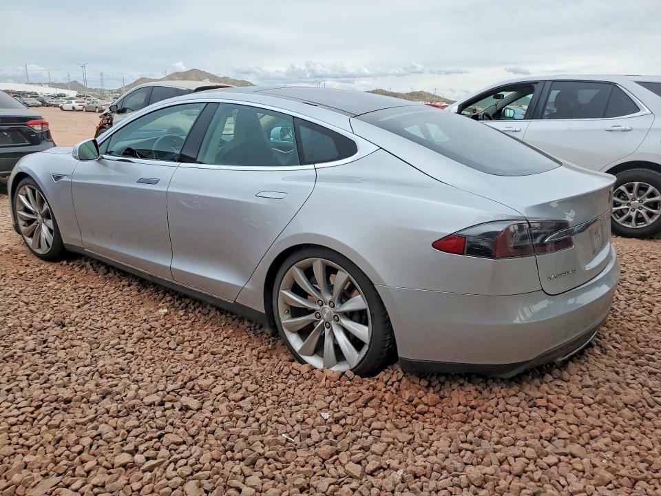 Photo 2 from auction – 2013 TESLA MODEL S with VIN 5YJSA1CP1DFP07698