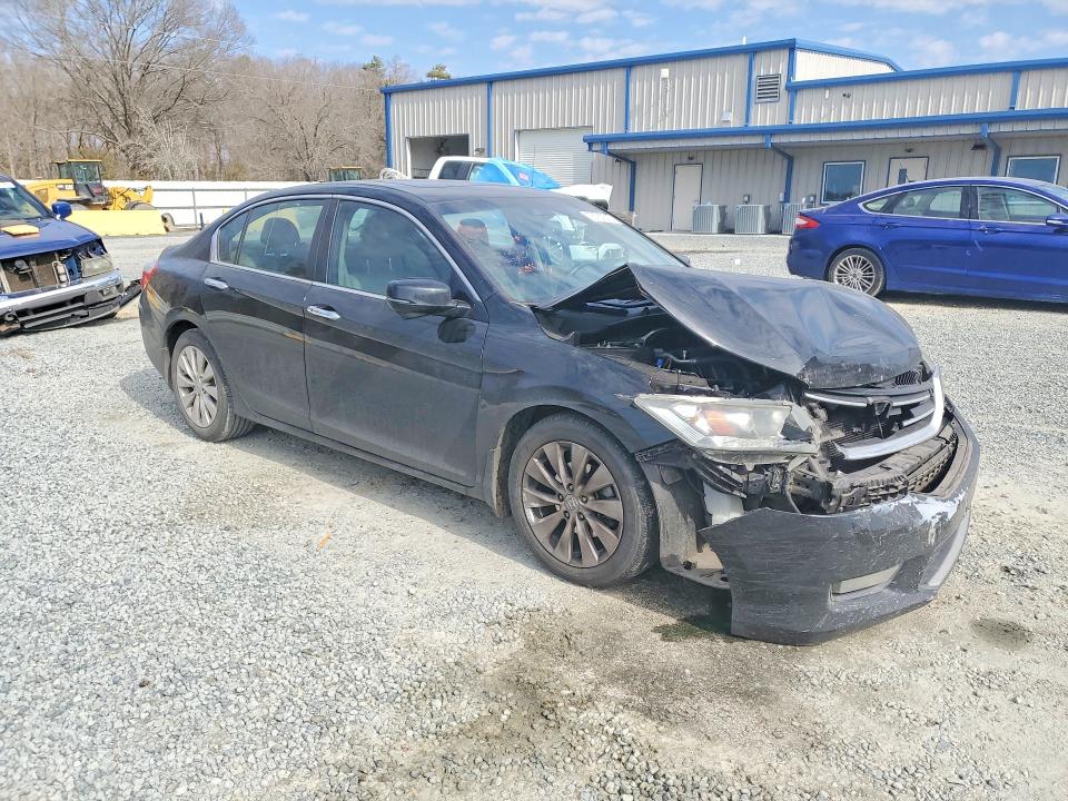Photo 4 from auction – 2014 HONDA ACCORD with VIN 1HGCR2F86EA210973