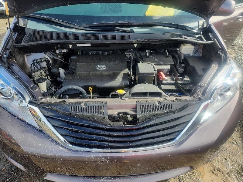 Photo 12 from auction – 2011 TOYOTA SIENNA with VIN 5TDKK3DC8BS065803