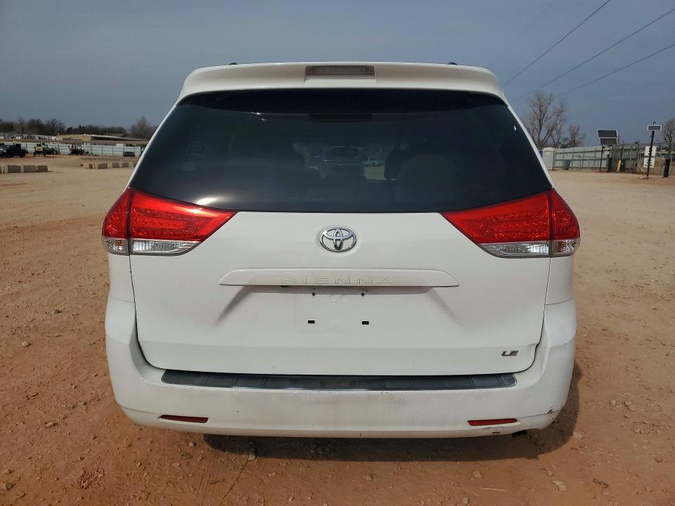 Photo 6 from auction – 2013 TOYOTA SIENNA LE with VIN 5TDKK3DC1DS342360