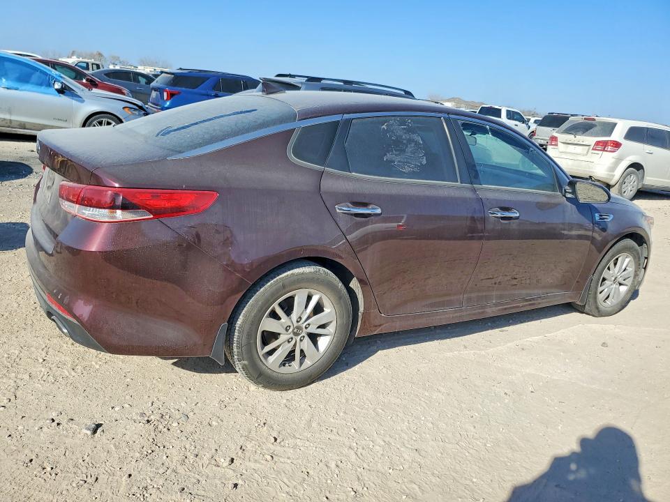 Photo 3 from auction – 2016 KIA OPTIMA with VIN 5XXGT4L3XGG116124