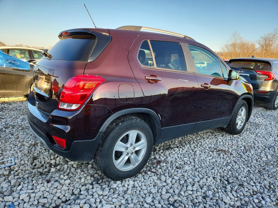 Photo 3 from auction – 2021 CHEVROLET TRAX with VIN KL7CJLSB9MB306194