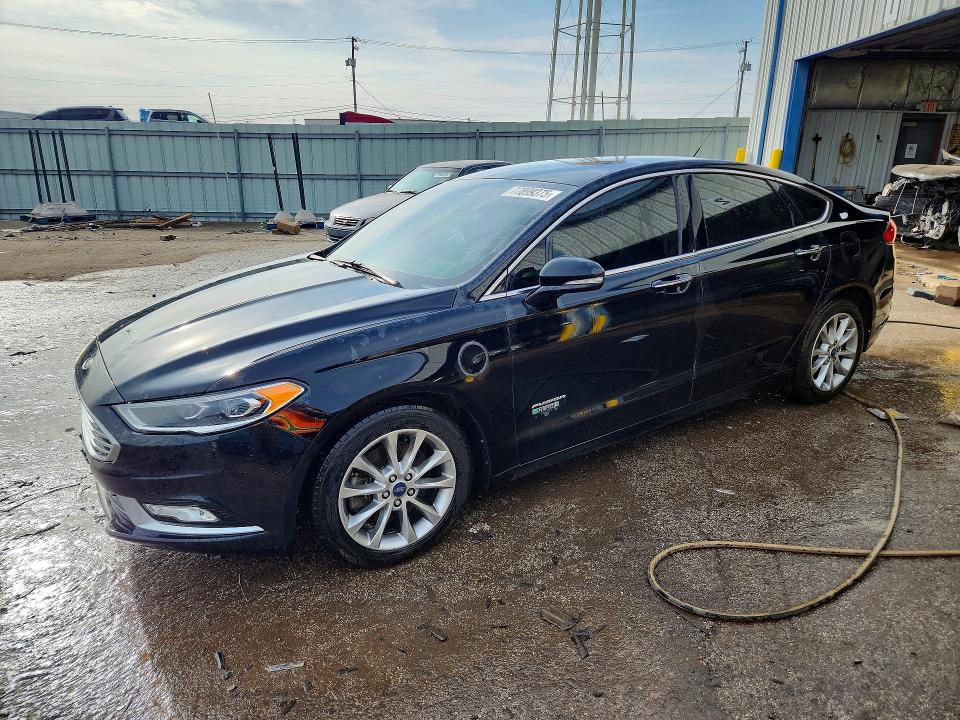 FORD FUSION 2017 مع رقم تعريف المركبة 3FA6P0PU4HR246100 - صورة من المزاد